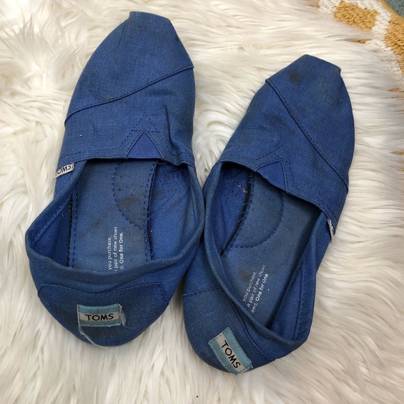 Toms Shoes - Women's blue TOMS size 9